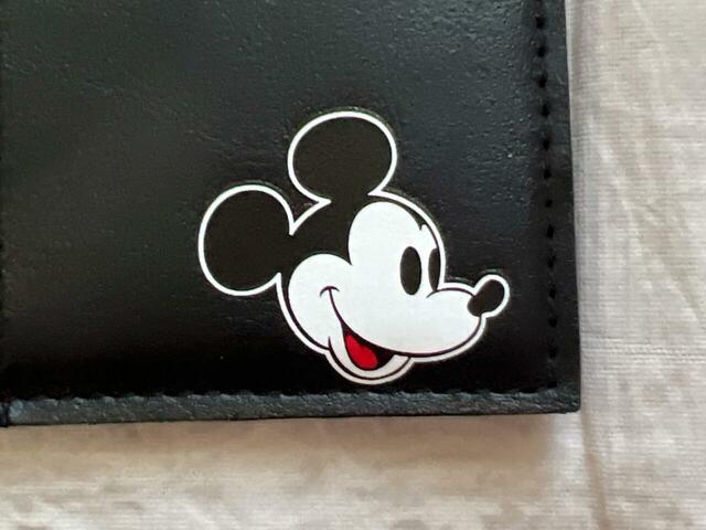 右下にオールドミッキーのフェイスプリント入り