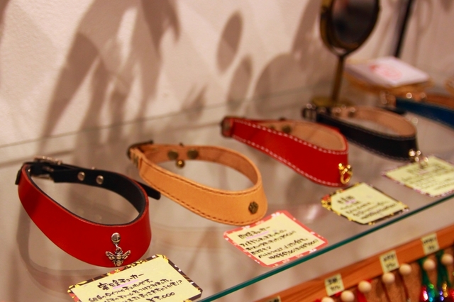 【クマ五郎 with ケイロジティクス】「くび和」シリーズを制作するクマ五郎さんと、職人が一つ一つ手作りする鈴を販売するケイロジティクスさんのコラボ。