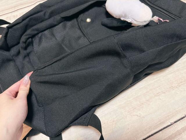 両サイドにはボトルポケット付き