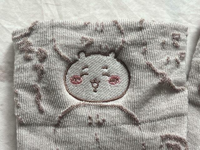 かわいいちいかわの笑顔の刺繍入り!