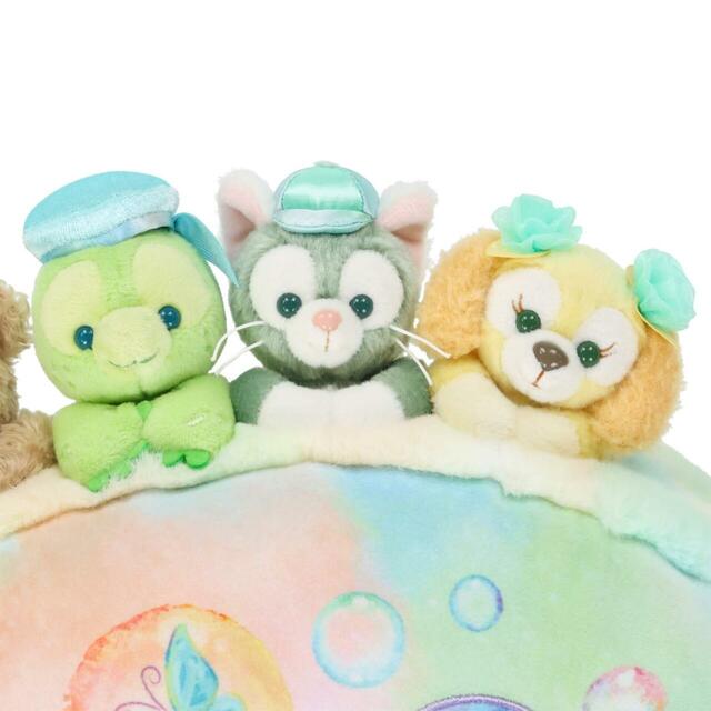 クッション 10,000円|東京ディズニーシー「ダッフィー&フレンズ20周年:カラフルハピネス」スペシャルグッズ|販売開始:2025年4月8日(火)