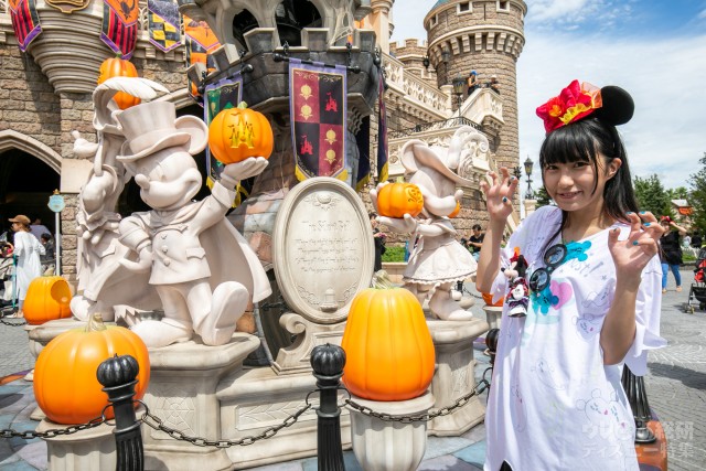 シンデレラ城裏のフォトロケーション｜東京ディズニーランド「ディズニー・ハロウィーン」2018年