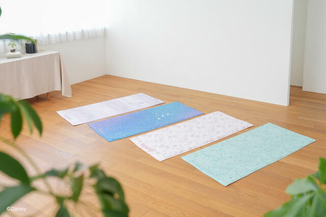 プリントヨギラグ 9,900円｜LAVAディズニー ヨガアイテム
