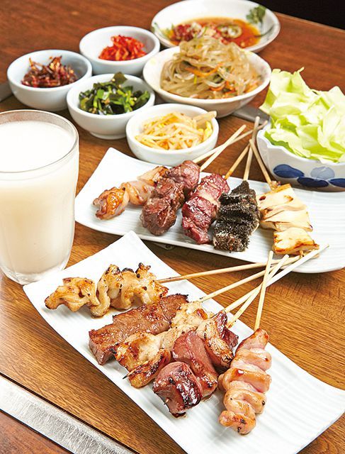 関西「焼き鳥」の名店／串ホルモン 串源（北巽）　コリコリ、シンゾウ、ミノ、イカ、ツラミ 1本140～162円