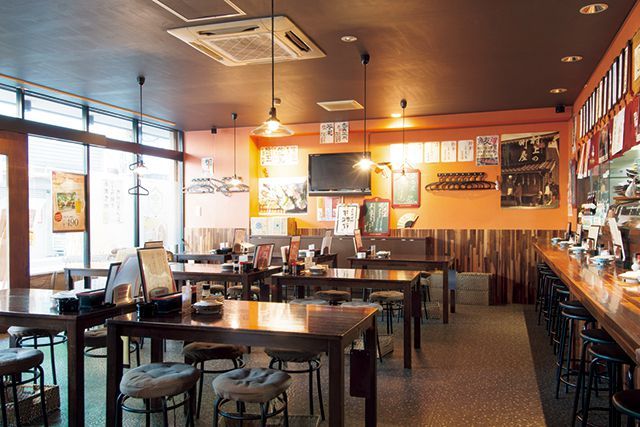 【魚】炭火焼・炉端焼がうまい店／【赤羽】海鮮炉端 赤羽魚友　店舗内観