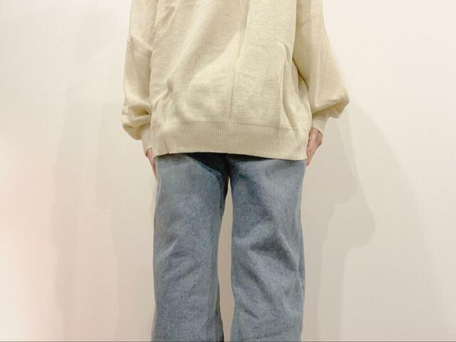 【ローソン×FREAK'S STORE リラックスフィット インスタントニット】お尻がすっぽり隠れるので、体型カバーも狙えます♪