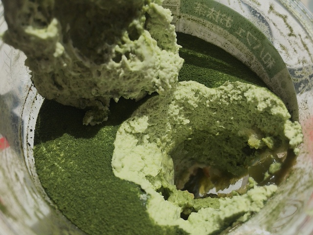 【ローソン 和パフェ お抹茶】ムースがふわふわ♪