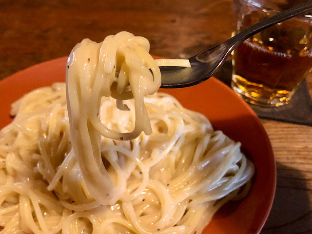 【カルディコーヒー　クリーム白トリュフパスタソース】リッチでコクのある味わい、トリュフとガーリックの香りがたまらない！