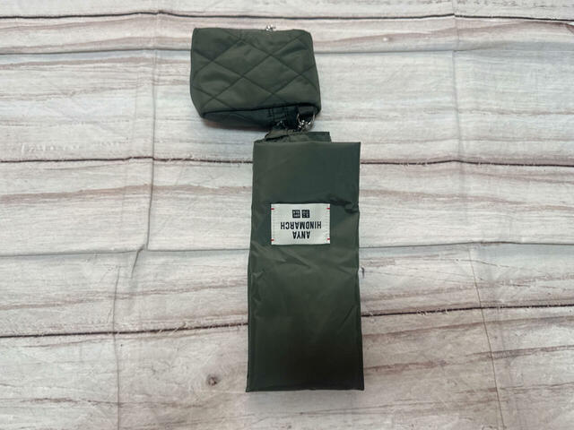 下から半分に折ります