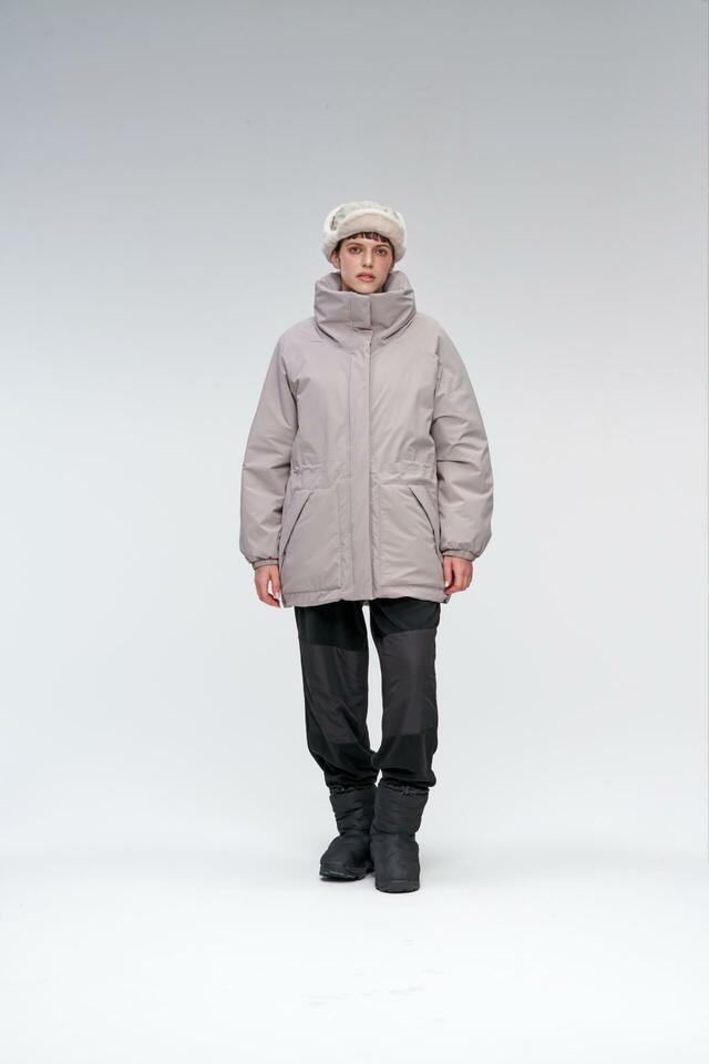 XShelter断熱レディース防水ウォームアウター。スタイルと機能を両立した、女性のための防水ウォームアウター