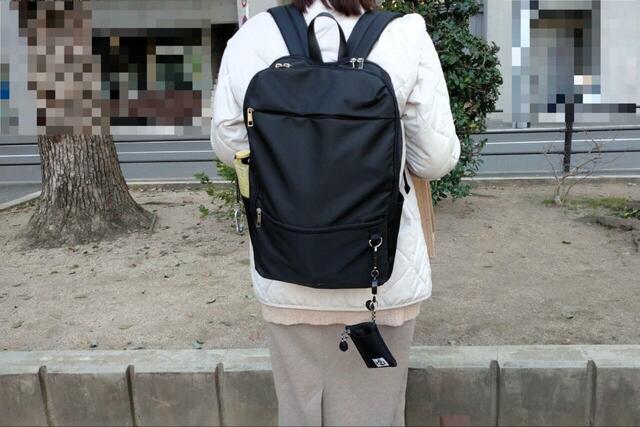 【Honeys 多収納スクエアリュック】カラーバリエーションはブラック、アイボリー、クロ合皮があります