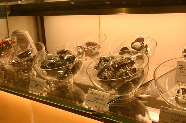 【ゴディバ】「ゴディバ 帝国ホテルアーケード」では人気のチョコレートが1粒から購入可能です