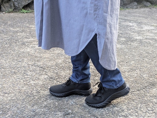 【ワークマン アスレシューズ ハイバウンス】高反発ソールで弾力があり、普段のスニーカーより足取りが格段に軽快!一歩踏み出すたびに足がスッと前に出る感覚です