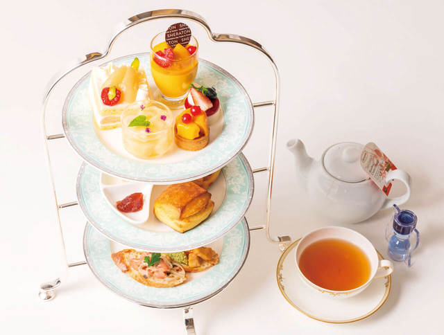 旬のフルーツなどをふんだんに使用したアフタヌーンティーセットが人気。横浜ベイシェラトン ホテル&タワーズ ラウンジ「シーウインド」【神奈川・横浜】