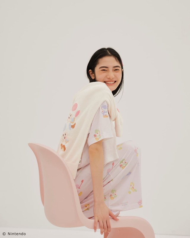 【スーパーマリオ】【レディース】キノピオ＆ヨッシーTシャツ ピンク　￥5,390、【スーパーマリオ】【レディース】キノピオ＆ヨッシーロングパンツ ピンク　￥7,480／思わず笑顔になるデザイン♪