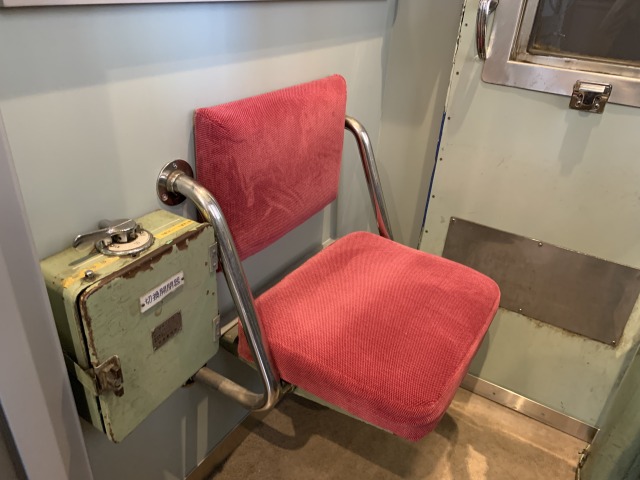 運転席も座り放題！！