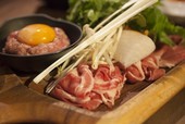 ラム肉の赤ワインしゃぶしゃぶ