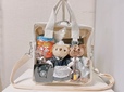 【MORGEN SKY 推し活ショルダーバッグ】荷物を入れて外側のDカンにチャームを付けてみました。バッグの上部にまだ余裕があります