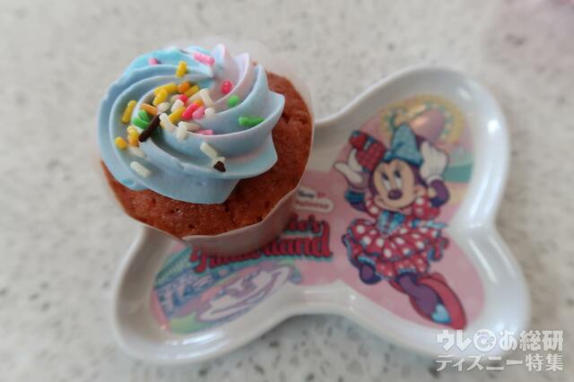 ストロベリーマフィン(550円)プラス550円スーベニアプレート付き