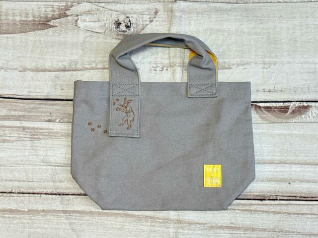 鳥獣戯画 トートバッグ（かくれんぼ）／税込2,200円