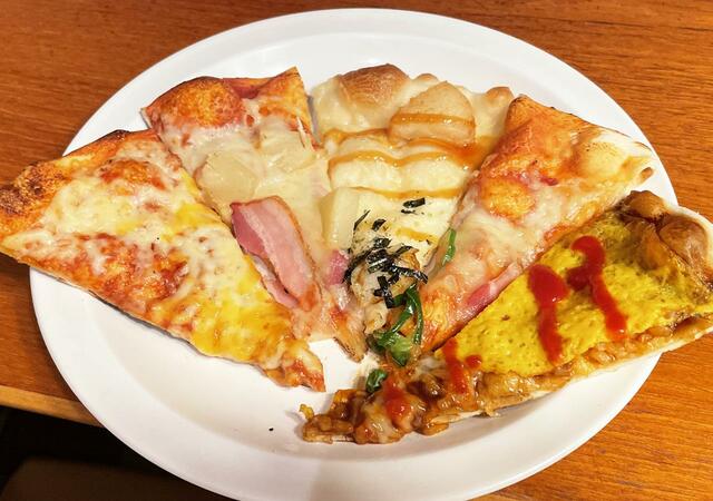 「シェーキーズ」の定番ピザから、創作系ピザまでをゲット！