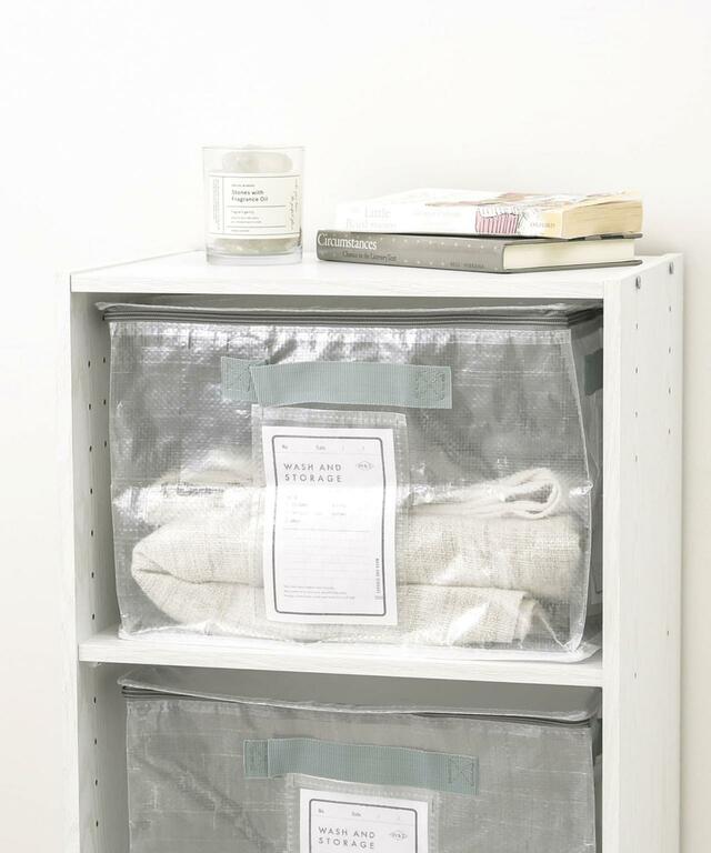 【3COINS（スリーコインズ）】8位「フタ付きクリアワイドボックス」330円（税込）