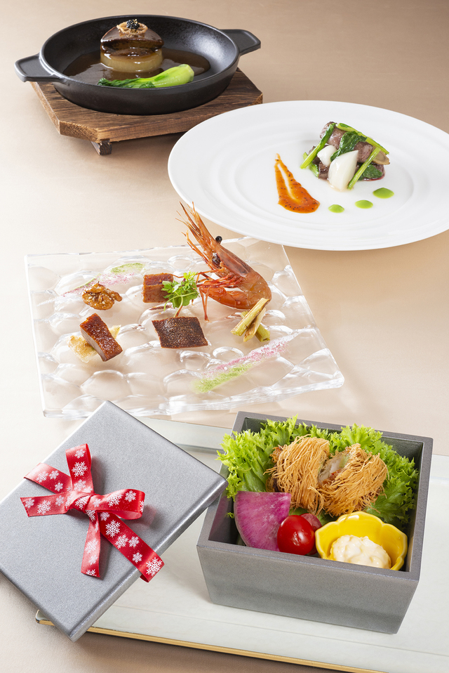 「シルクロードガーデン」“ギフト・オブ・クリスマス”　スペシャルディナー　エメラルド・ギフト