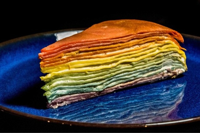 サザコーヒー　レインボーミルクレープ