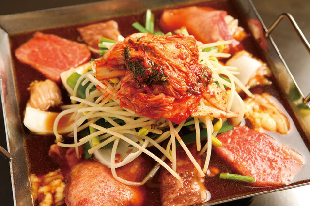 金太郎（心斎橋）  テッチャン鍋　2200円