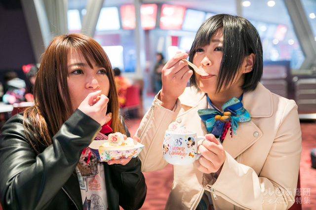 35周年スウィーツを食べてお祝いしよう