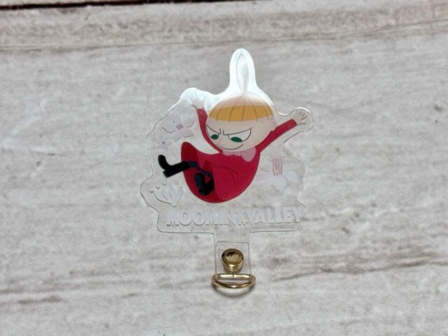 フォンタブの使い方。まずはフォンタブをショルダーストラップから取り外します