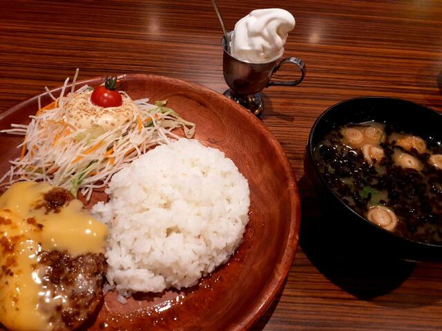 これがびっくりドンキーの超鉄板バカ売れTOP3セットだ!【びっくりドンキー2023年最新販売数(出食数)ランキングTOP10】