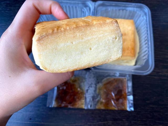 【セブン-イレブン 発酵バター入り ホットビスケット】キメ細かいビスケット生地