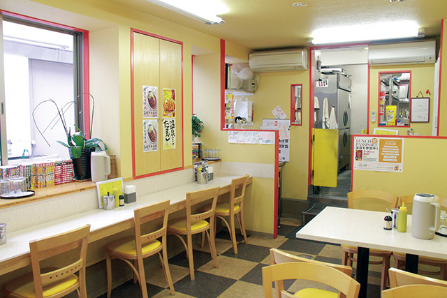 カレーのチャンピオン 麹町店（麹町）　内観