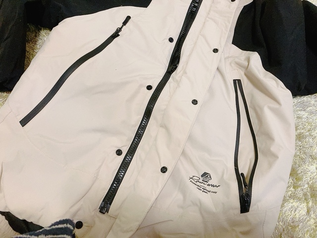 【ワークマン DIALIGHT(ディアライト)ウォームジャケット】便利なサイドポケット付き