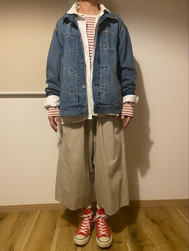 【UNIQLO　デニムトラッカージャケット】羽織りものとしてはもちろん、レイヤードスタイルにもぴったりです◎