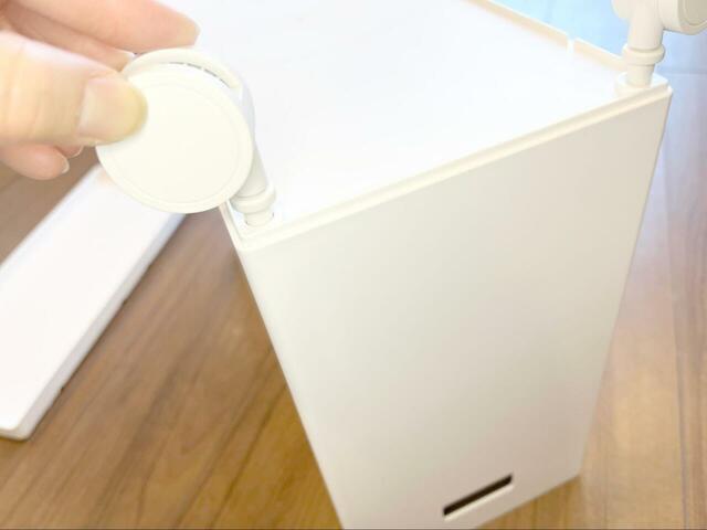 【山崎実業 tower 蓋付き収納ボックスワゴン】組み立ては不要ですが、可動式にしたい場合は付属のキャスターをつける必要があります