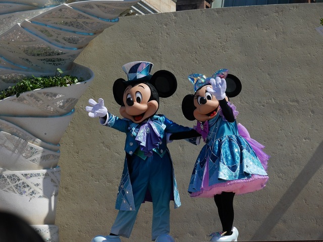 「東京ディズニーシー　25周年“スパークリング・ジュビリー”」ダンス・ザ・グローブ！