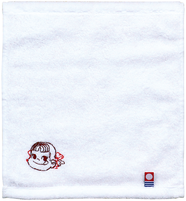 「ペコ刺繍入り今治ミニタオル」＜サイズ：約縦210×横190mm＞【お母さんありがとう！不二家“母の日限定スイーツ”のWEB予約がスタート！ペコちゃんのエコバッグ付き「ハートのフラワーケーキ」も登場！】