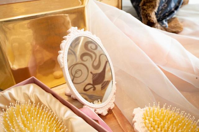 ミラー&ヘアブラシセット 6,800円|PRINCESS DAYS by Francfranc