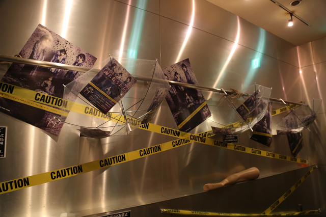 当日のロビーはザアザア一色