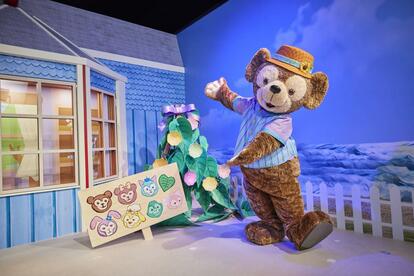 海外ディズニー】新衣装のダッフィーたちとグリーティング