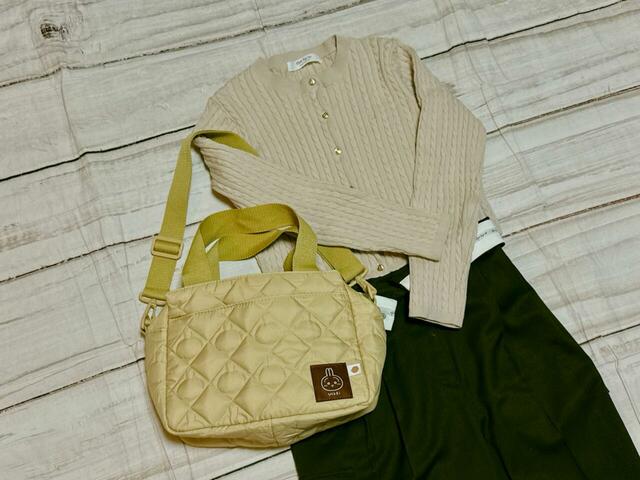 もちろんカジュアルなパンツスタイルに合わせてもOK！