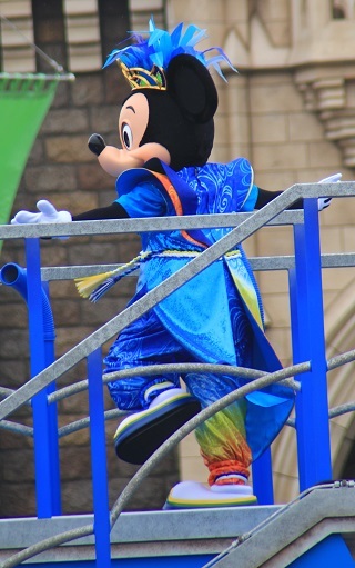 ただただかっこいいミッキーをお楽しみください