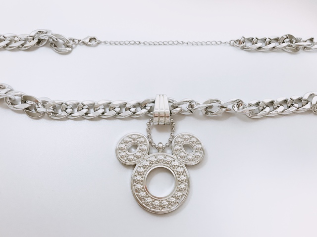 アジャスターで10cm調節可能