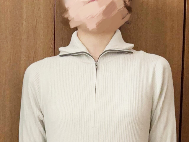 【UNIQLO ハーフジップニットワンピース】ジップを長めに開けて襟を作るも良し◎
