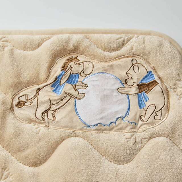 足入れポケット付き敷きパッド「くまのプーさん」|¥5,490 (税込)