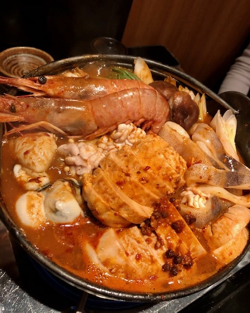 少しずつ沈んでいく痛風鍋赤