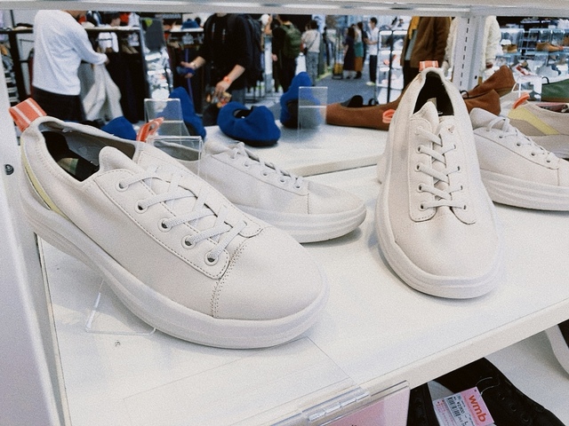 【ワークマン 雲の上レディーススニーカー】極上のクッションソール