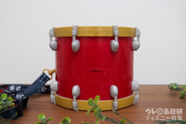 ポップコーン、バケット付き ¥2,400｜底面